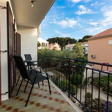 Apartment Beautiful Garden By Rent Istria Poreč Exteriör bild