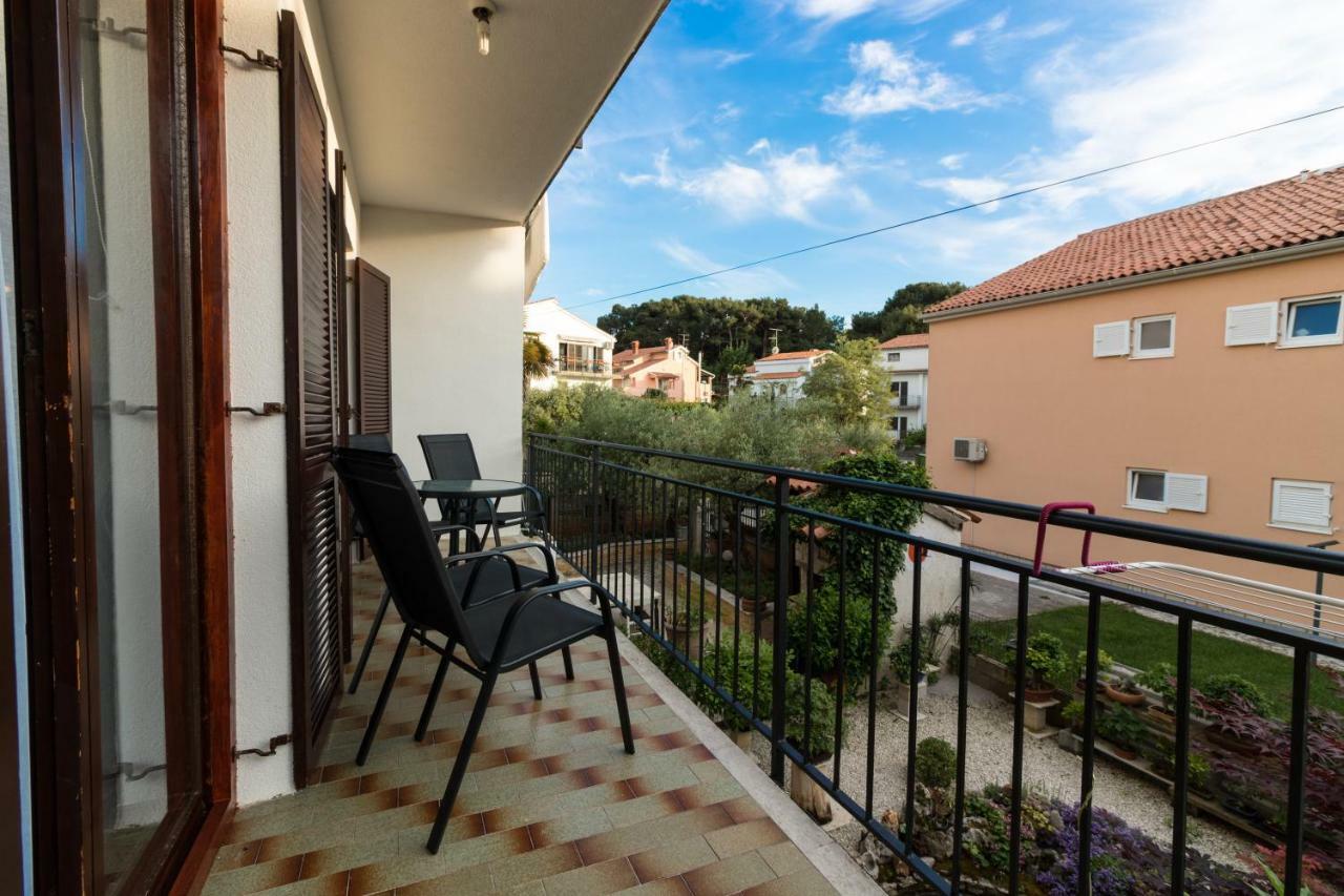 Apartment Beautiful Garden By Rent Istria Poreč Exteriör bild